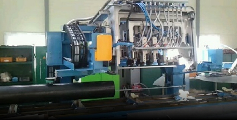 Pipe moving type